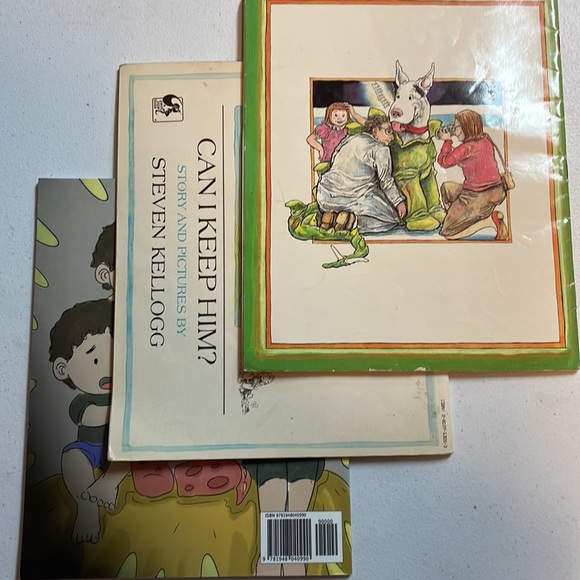 📚2/$6  3-Book Bundle Softcover - Picture 2 of 16